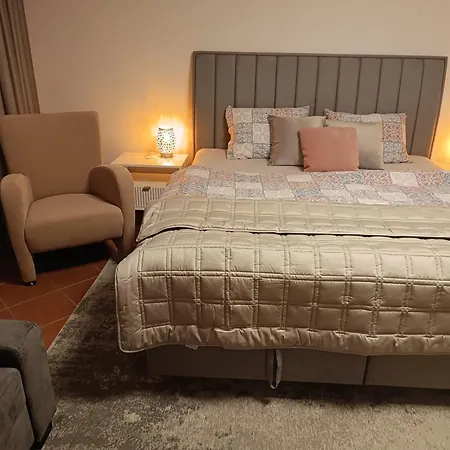 3 Bathrooms Mimi Apartmán *